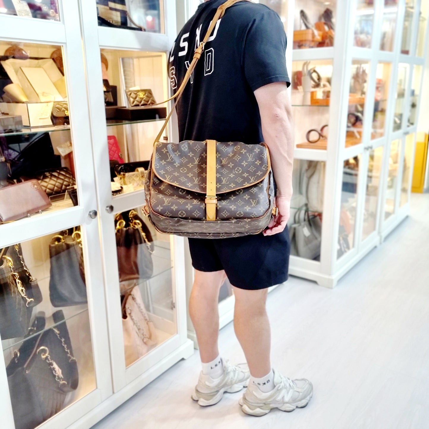 Louis Vuitton Saumur 35 Monogram Ghw