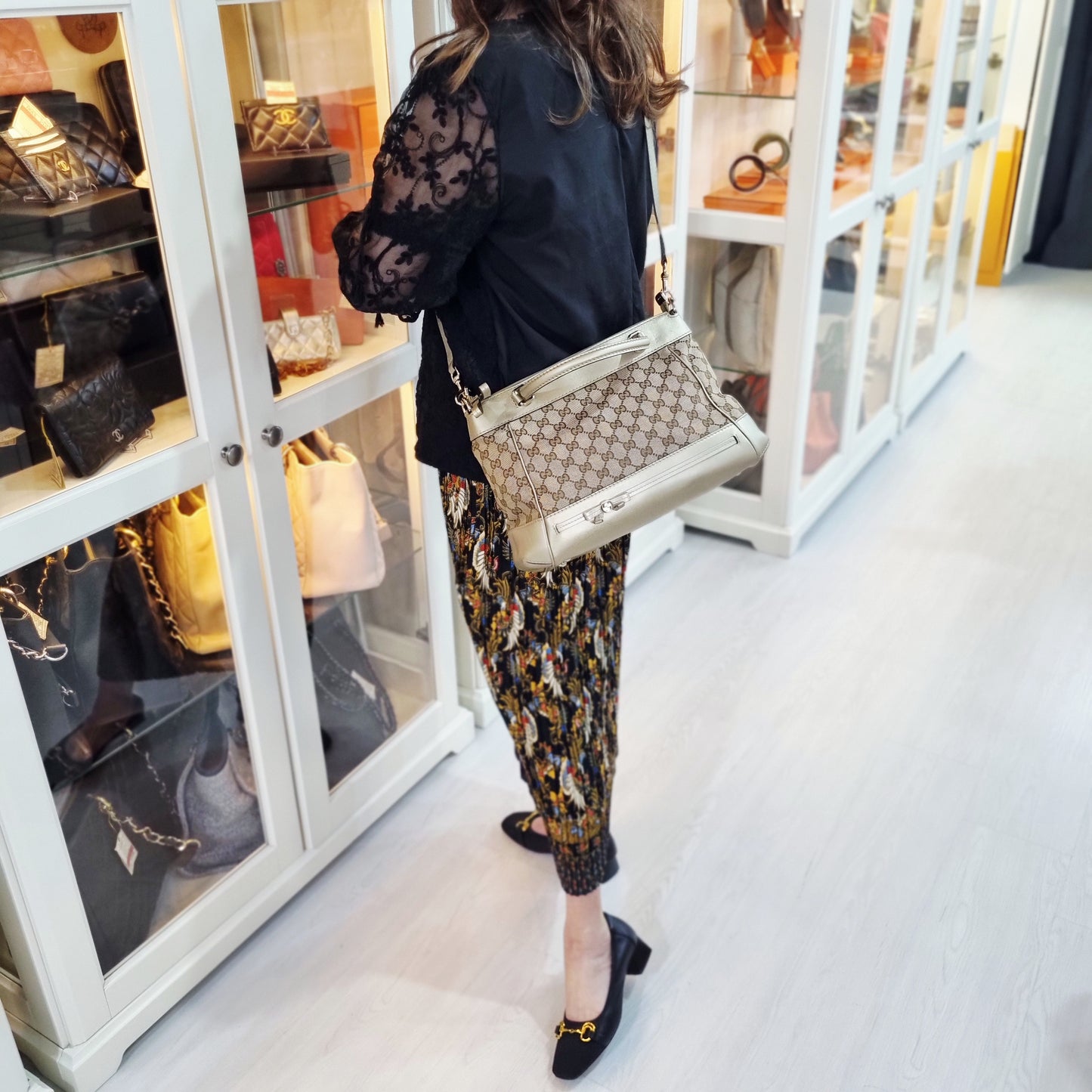 Gucci GG Canvas Mayfair Bow Tote Ghw (Gold/Beige)