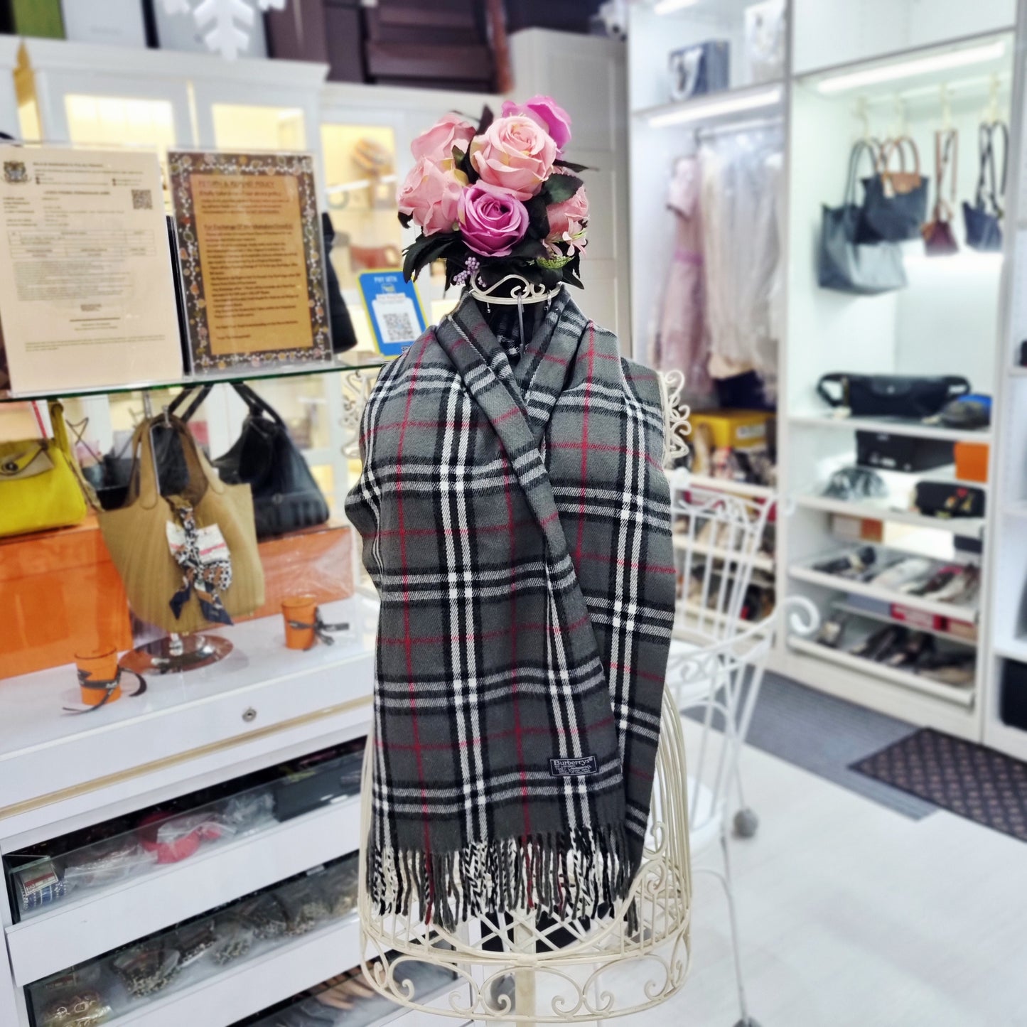 Burberry Nova Check Lambswool Muffler (Grey/Black/White)