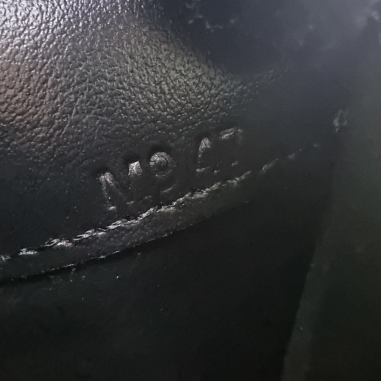 Tods T Timeless Flap Leather Wallet Ghw