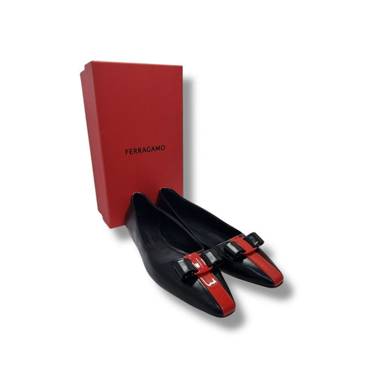 Salvatore Ferragamo Vara Bow Ballet Flats (Black/Red)