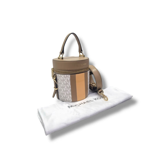 Michael Kors Bedford Travel Logo Stripe Crossbody Ghw (White/Camel/Cantaloupe)