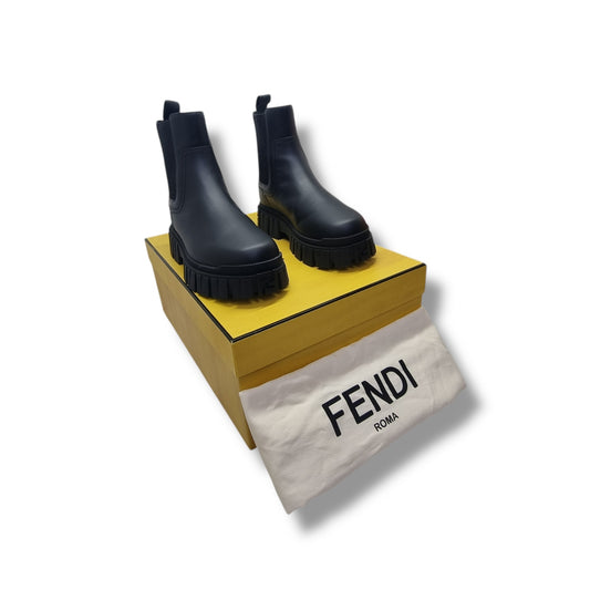 Fendi Force Chelsea Leather Ankle Boots (Black)