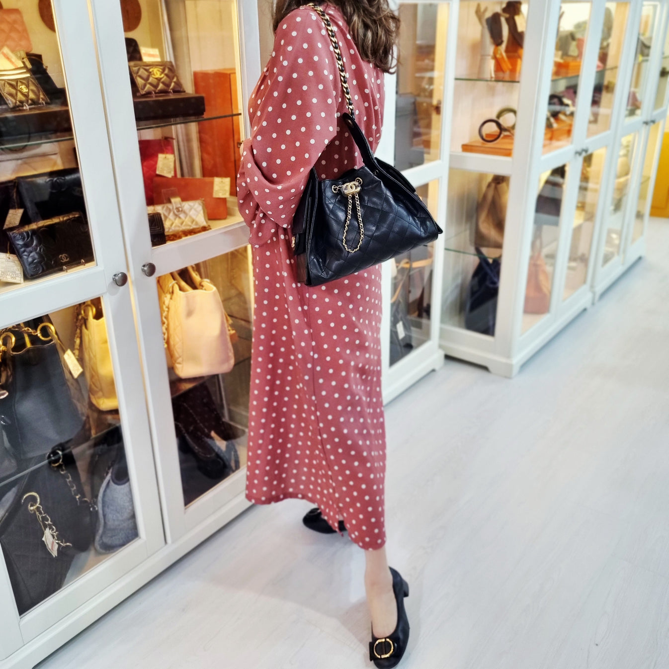 Chanel 25 Small Grained Calfskin Ghw (Black)