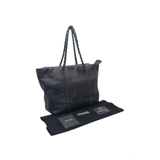 Chanel Luxe Ligne Leather Shoulder Bag Shw (Black)