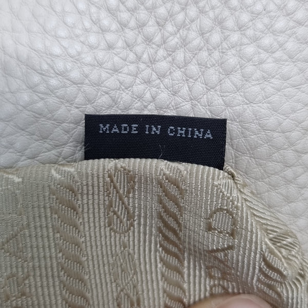 Prada Vitello Daino Tote Bag Ghw (Cream Off White)