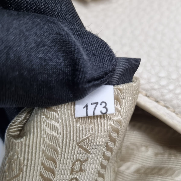 Prada Vitello Daino Tote Bag Ghw (Cream Off White)