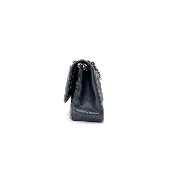 Chanel Classic Jumbo Double Flap Lambskin Shw (Black)