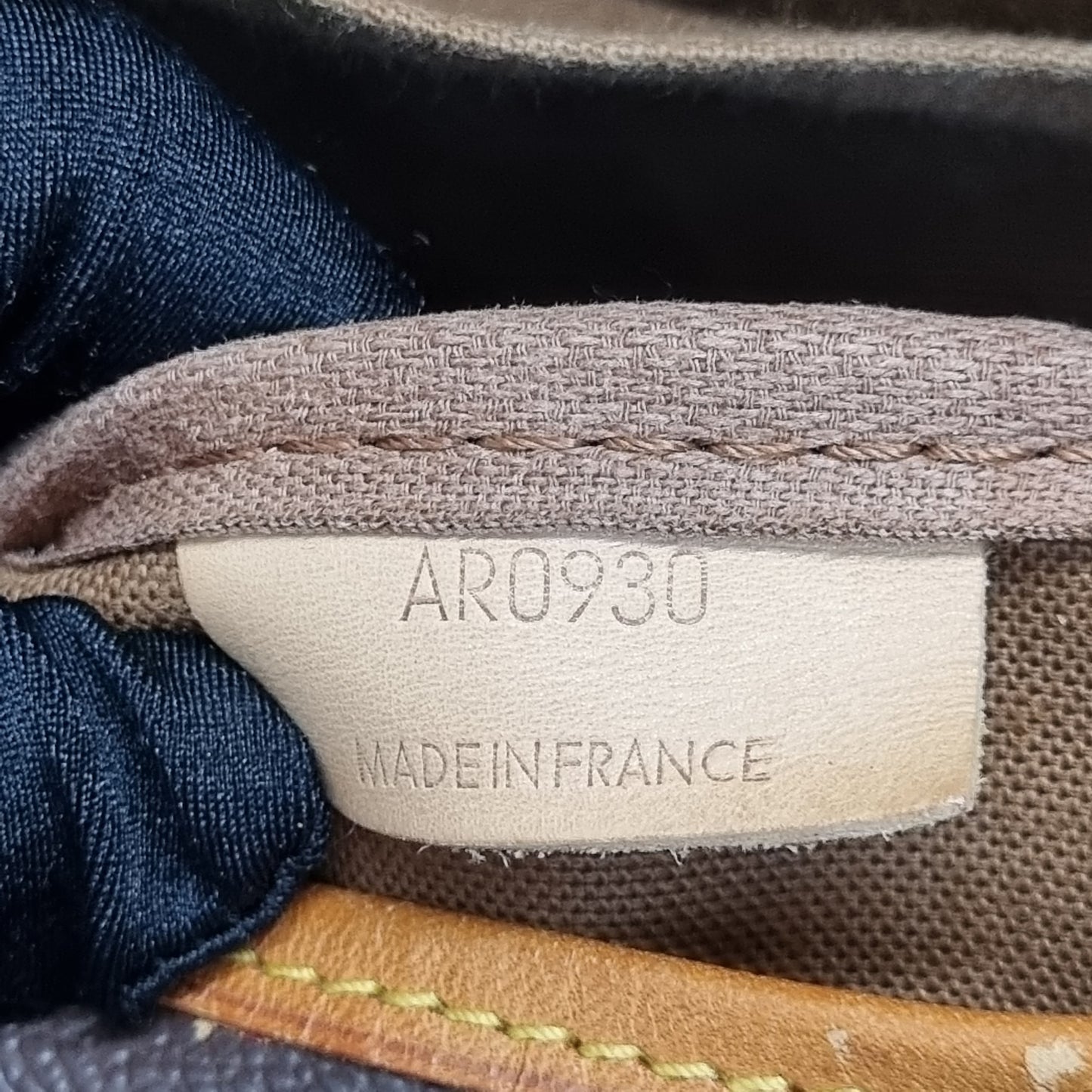 Louis Vuitton Saumur 35 Monogram Ghw
