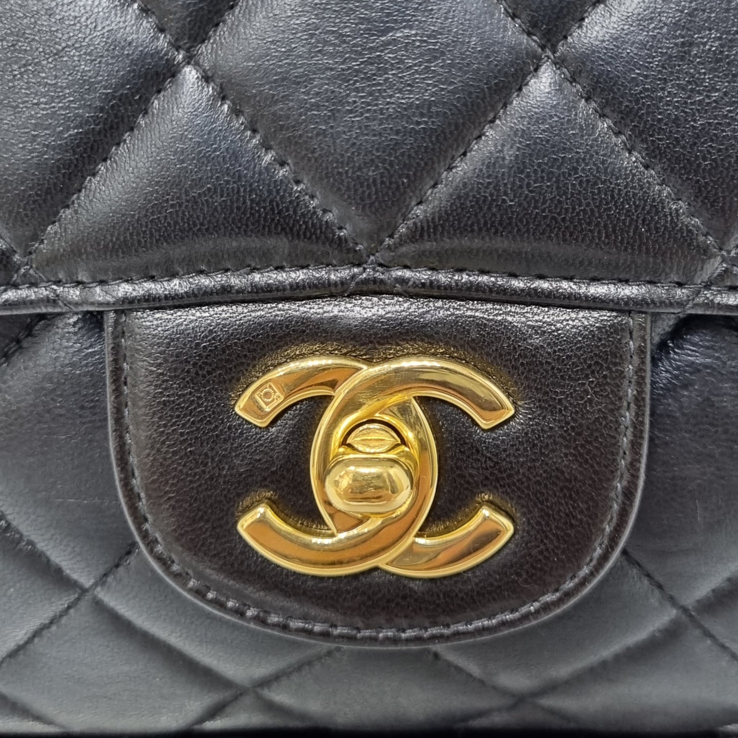 "RARE" Chanel Vintage Classic Double Sided Flap Medium Lambskin Ghw (Black)