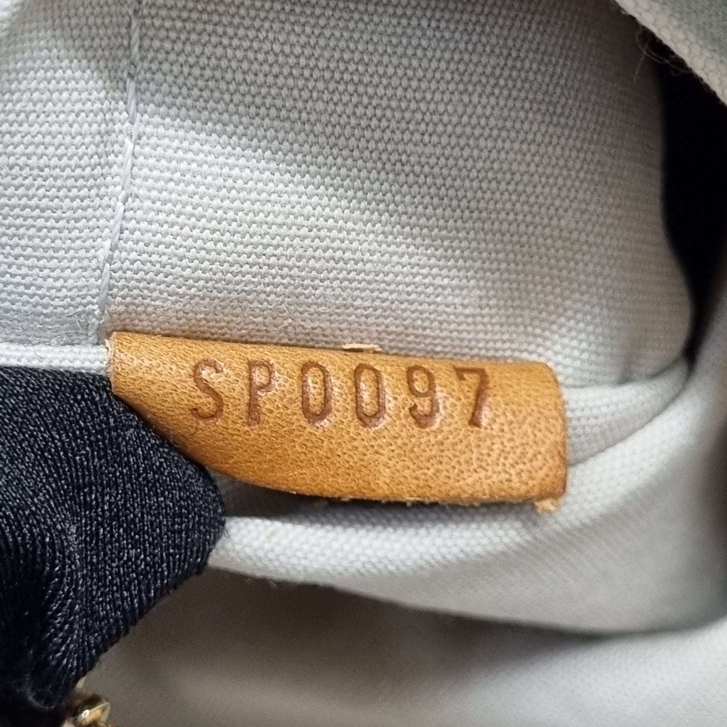 Louis Vuitton Speedy 30 Limited Edition Silver Dentelle Monogram Ghw