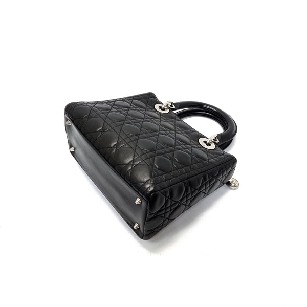 Christian Dior Lady Dior Medium Lambskin Cannage Shw (Black)