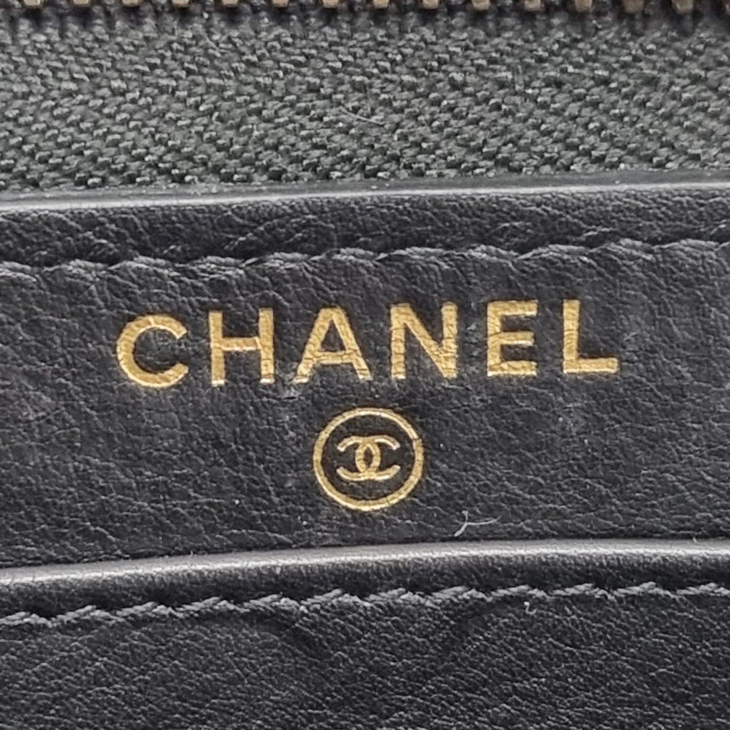 Chanel Zippy Wallet 2020 Cruise Caviar Ghw (Black)