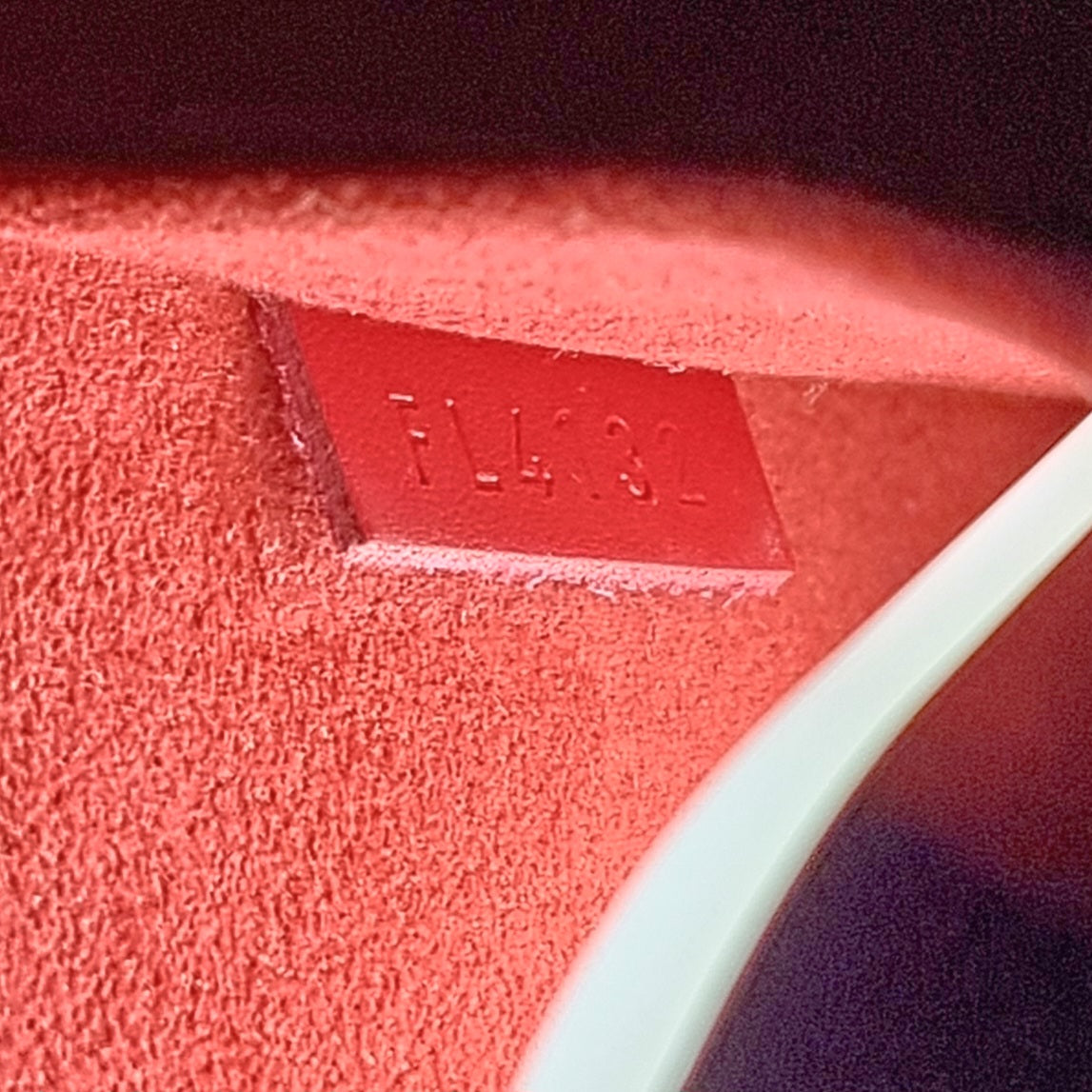 Louis Vuitton Alma PM Epi Shw (Red)