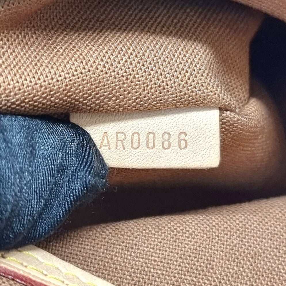 Louis Vuitton Cabas Mezzo Monogram Ghw