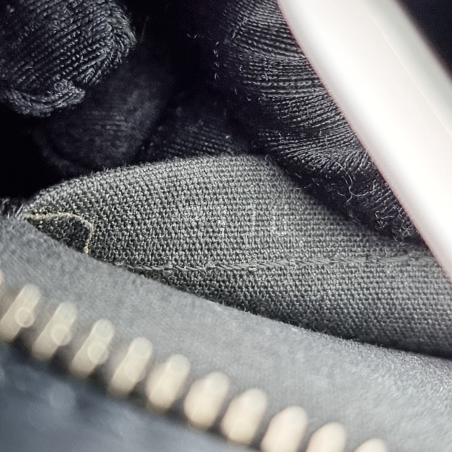 Louis Vuitton Brea MM Epi Shw (Black)