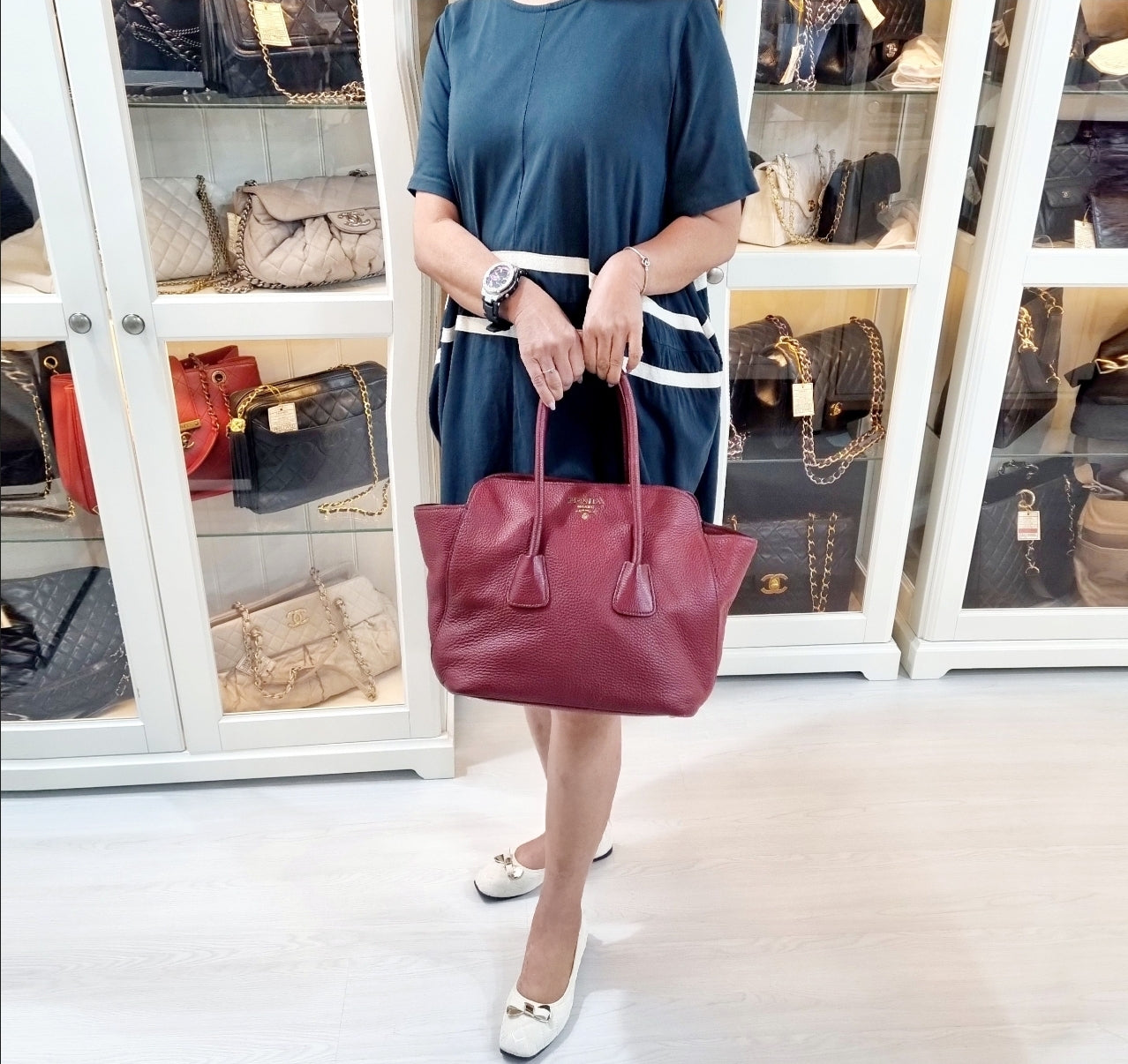 Prada BN2655 Vitello Daino Leather Tote Ghw (Burgundy/Rubino)