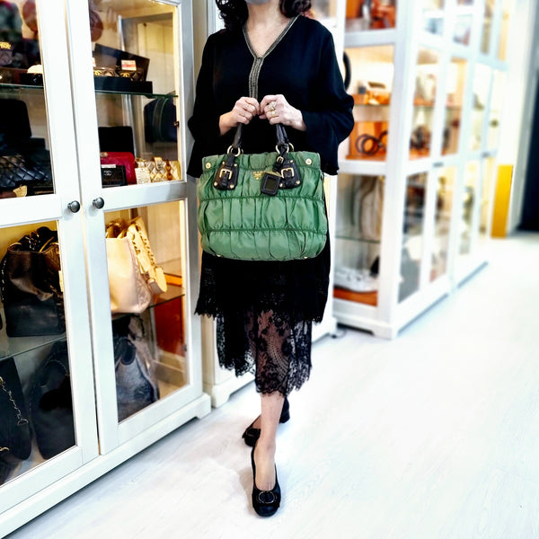 Prada BN1792 Gaufre Nylon Tote Ghw (Fumo/Green)