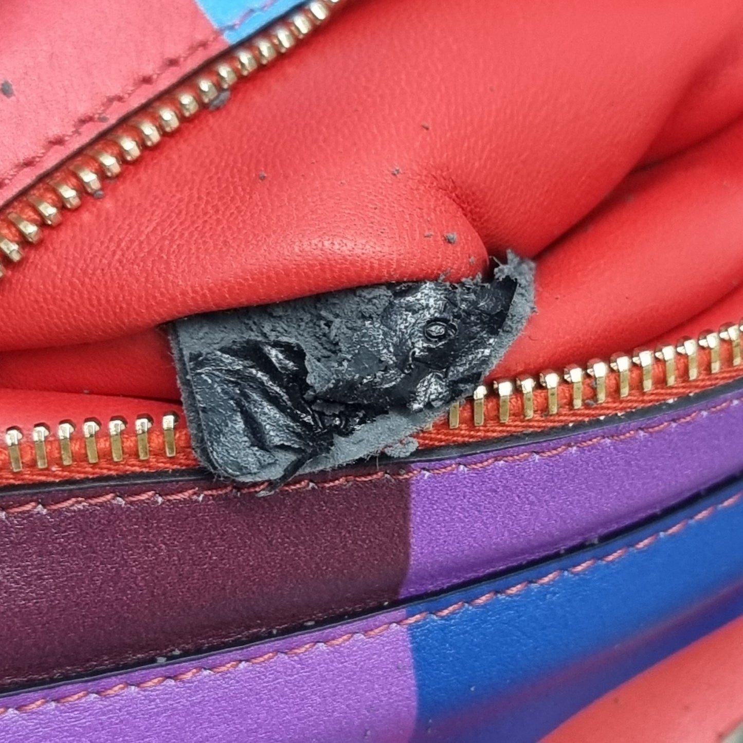 Valentino Garavani Rockstud Rainbow Printed Leather Tote Shw (Rainbow)