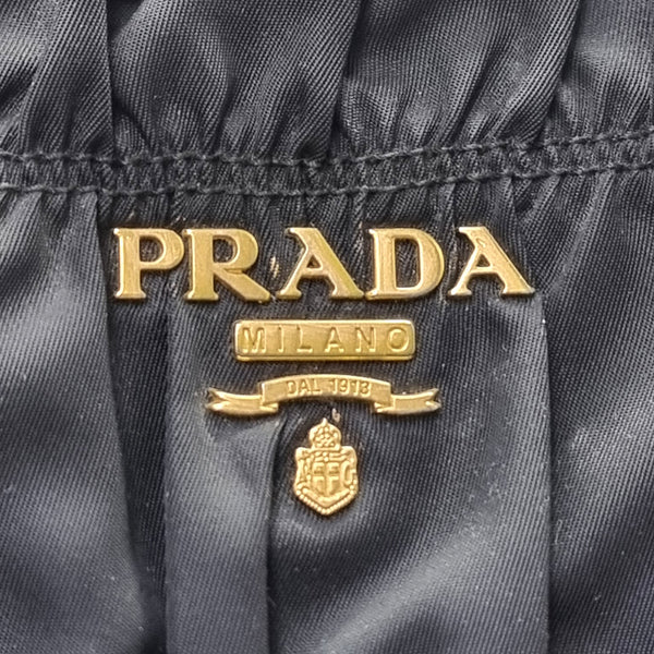 Prada BN1407 Gaufre Nylon Tote Ghw (Black)