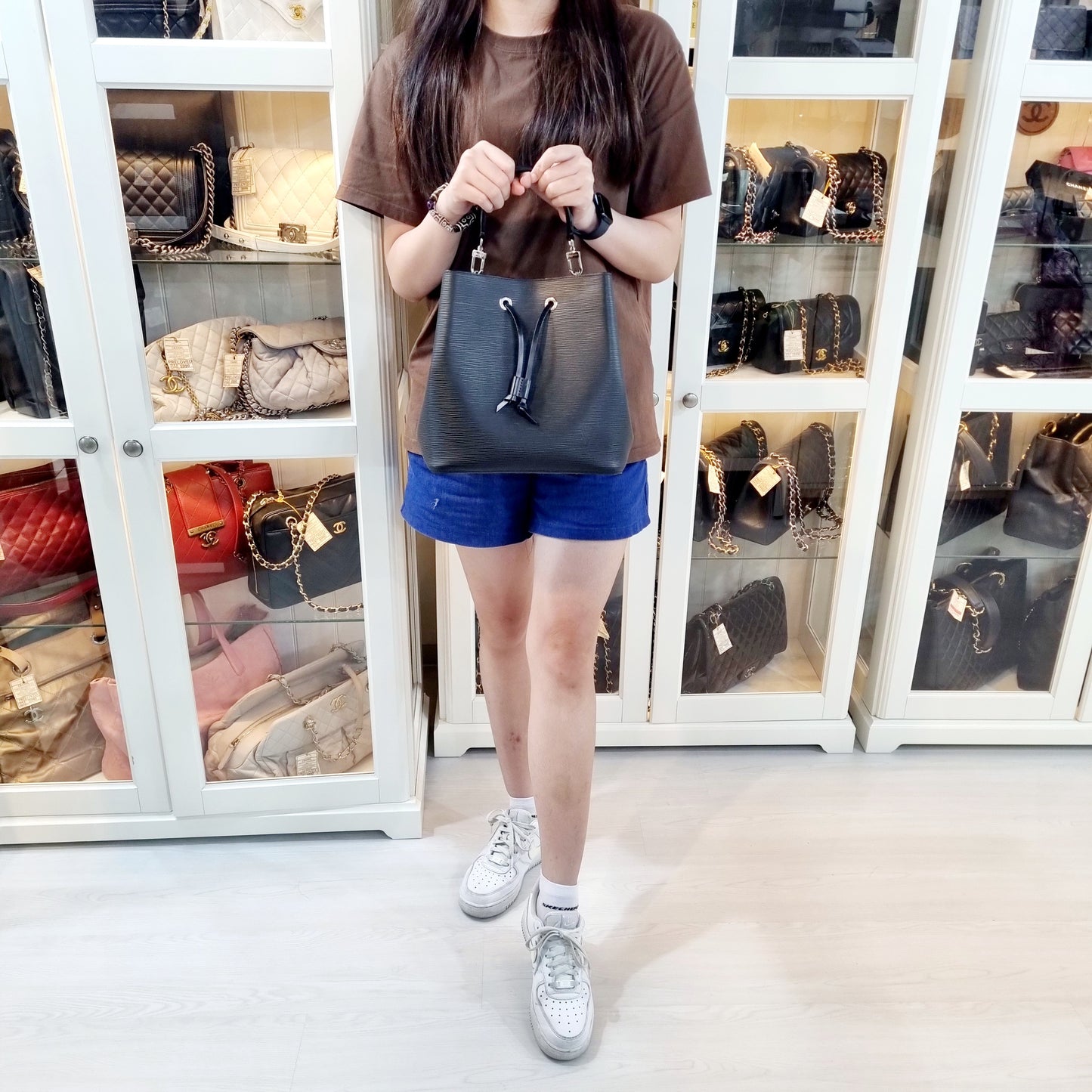 Louis Vuitton Neo Noe MM Epi Shw (Black)