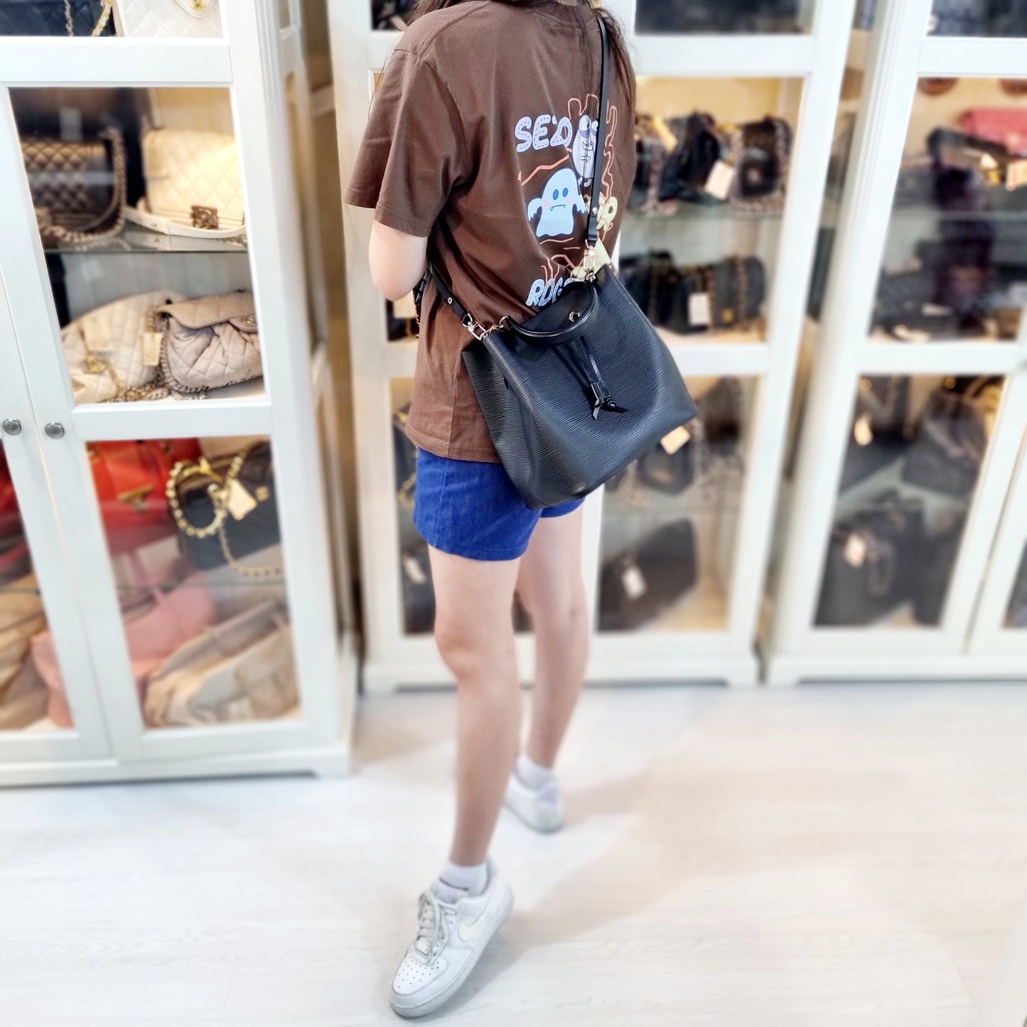 Louis Vuitton Neo Noe MM Epi Shw (Black)