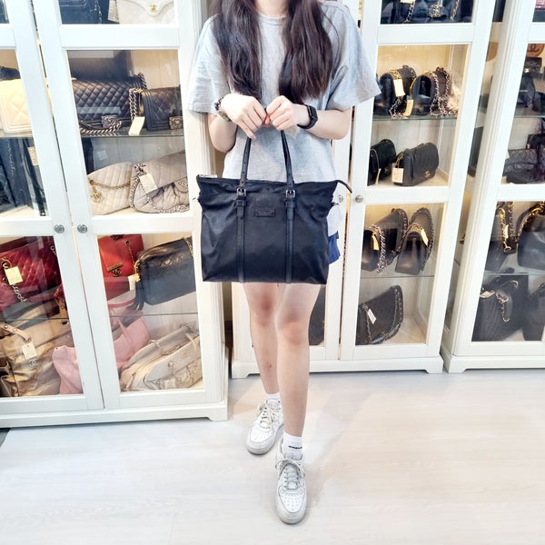 Gucci GG Guccissima Nylon Tote Shw (Black)