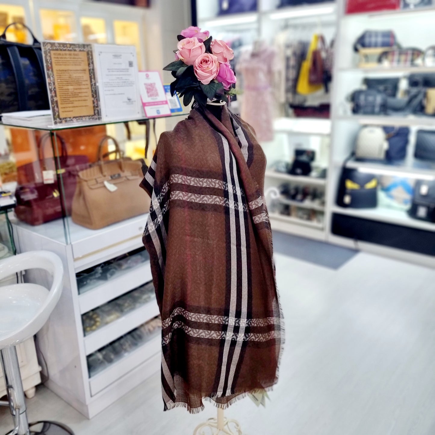 Burberry Giant Check Shawl (Dark Birch Brown)