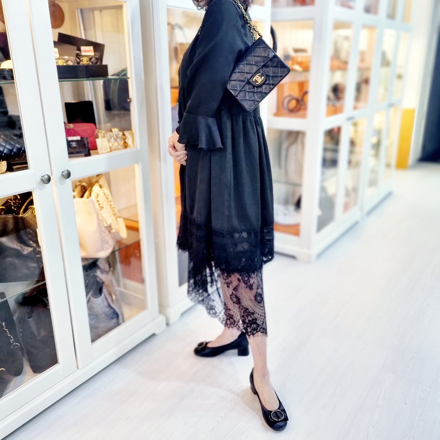 Chanel Classic Mini Flap Lambskin Leather Ghw (Black)