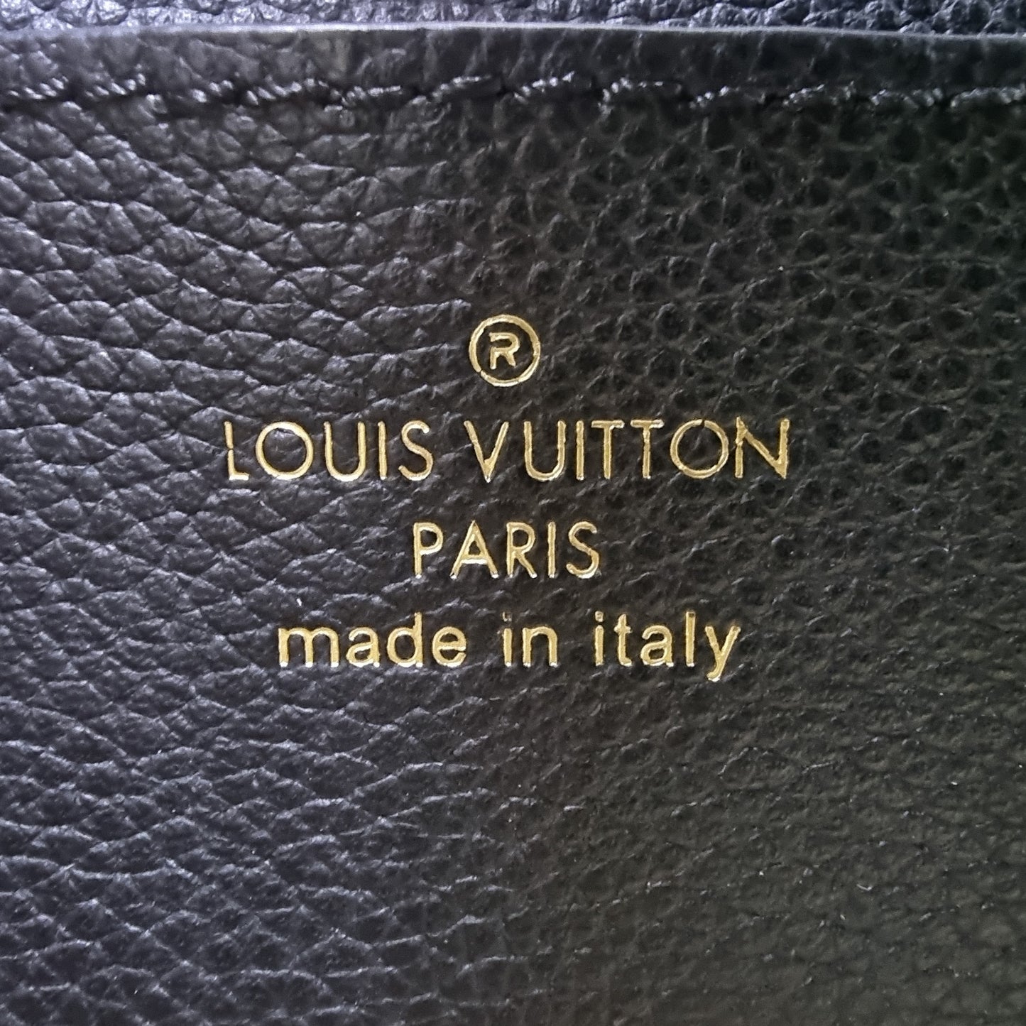 Louis Vuitton Pont 9 Soft MM Grained Calfskin Ghw (Black)