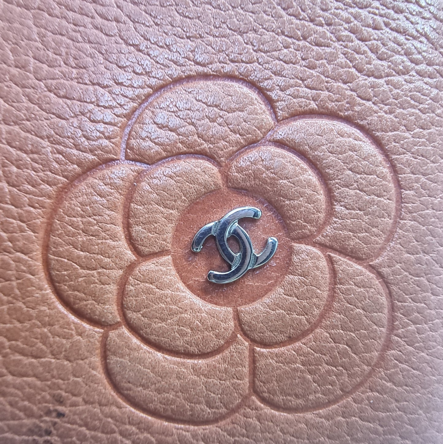 Chanel Camelia Bifold Wallet Calfskin Shw (Peach)