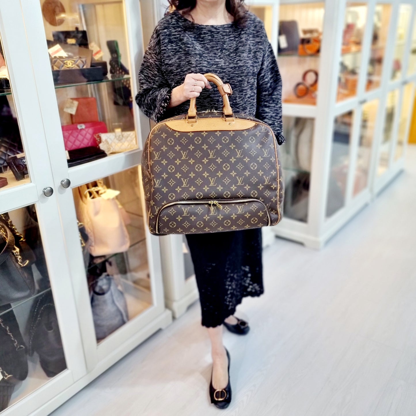 Louis Vuitton Evasion Travel Boston Bag Monogram Ghw