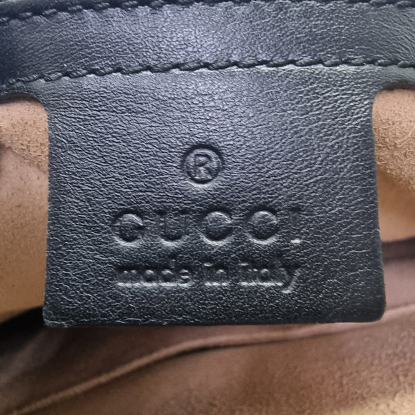 Gucci GG Marmont Medium Matelasse Chevron Leather Sling Bag Ghw (Black)