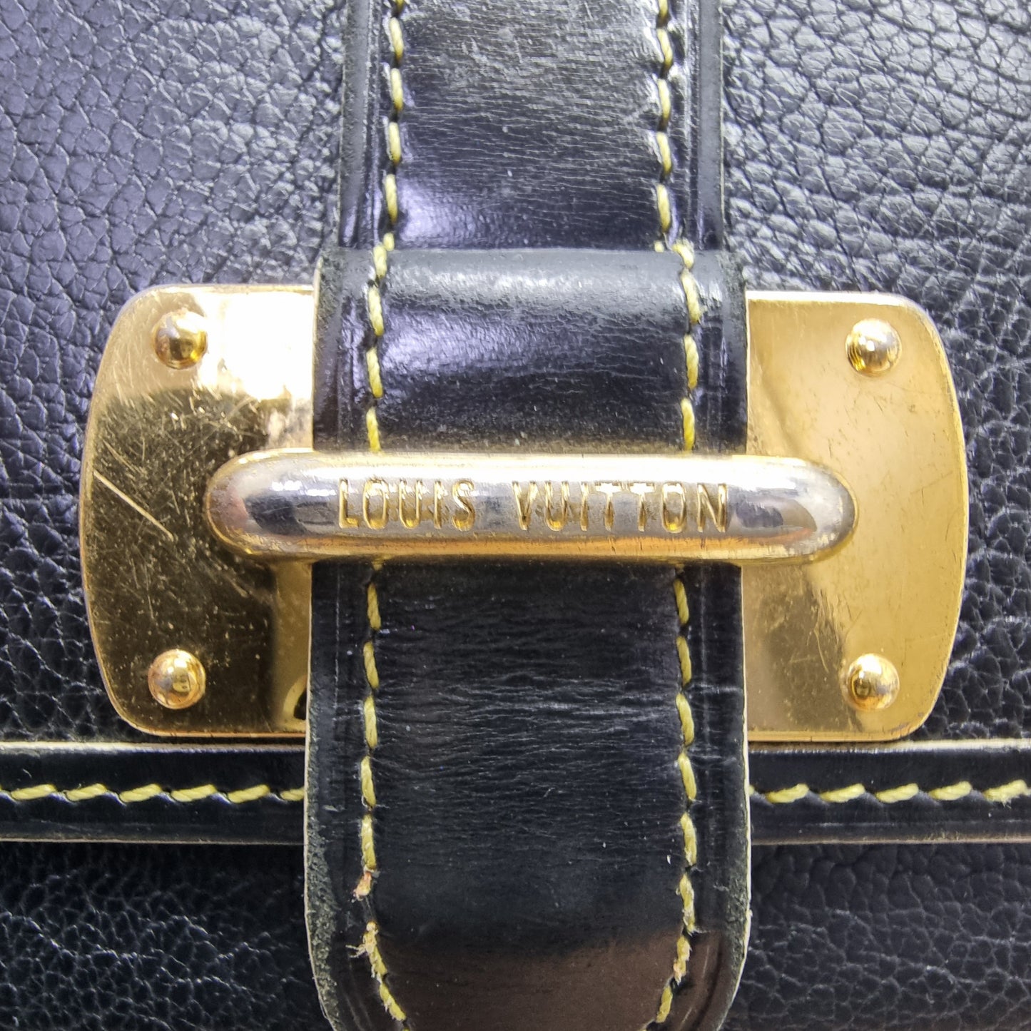 Louis Vuitton Suhali Le Favori Leather Wallet Ghw (Black)