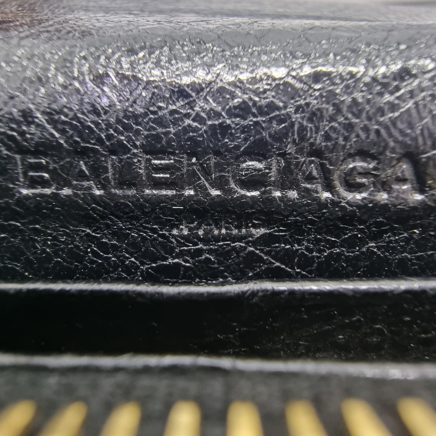 Balenciaga Giant Leather Wallet Ghw (Black)