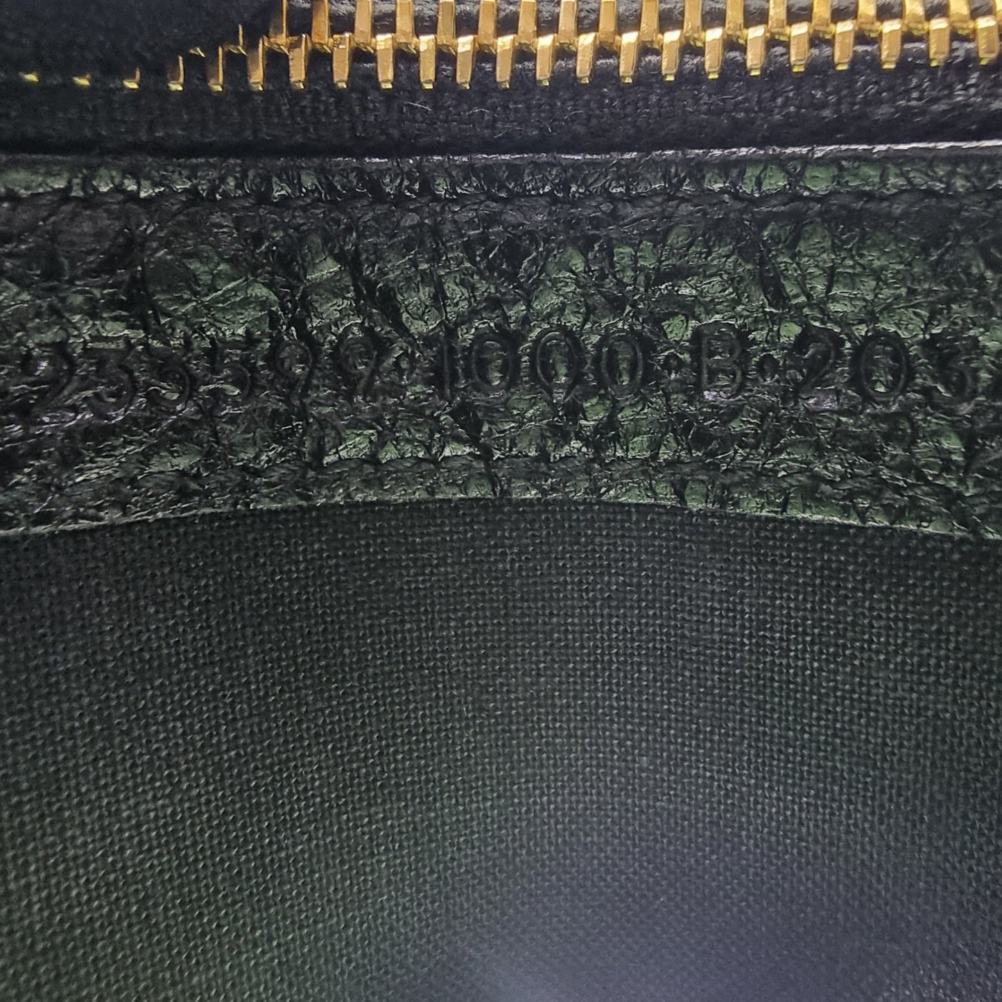 Balenciaga Giant Leather Wallet Ghw (Black)