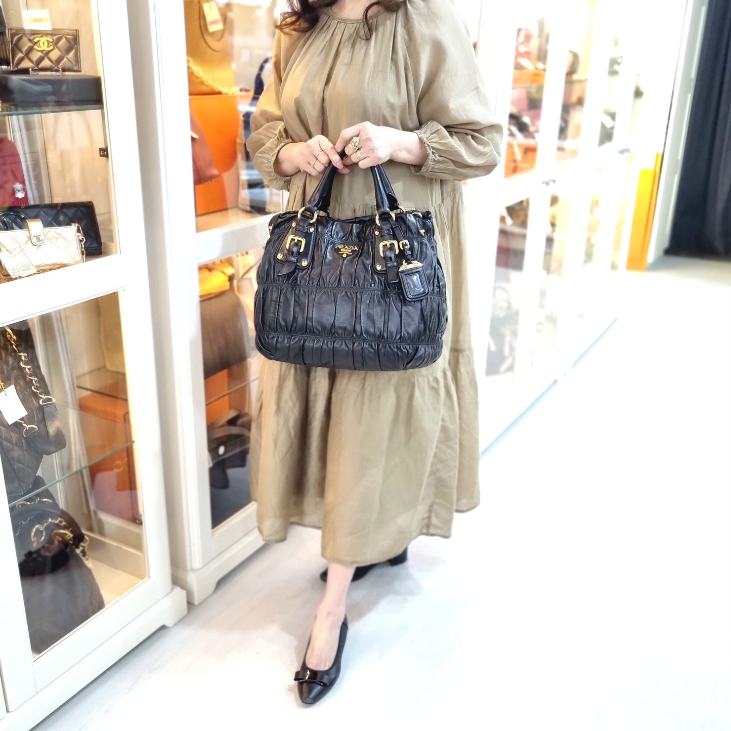 Prada Gaufre Nappa Leather Tote Bag Ghw (Black)