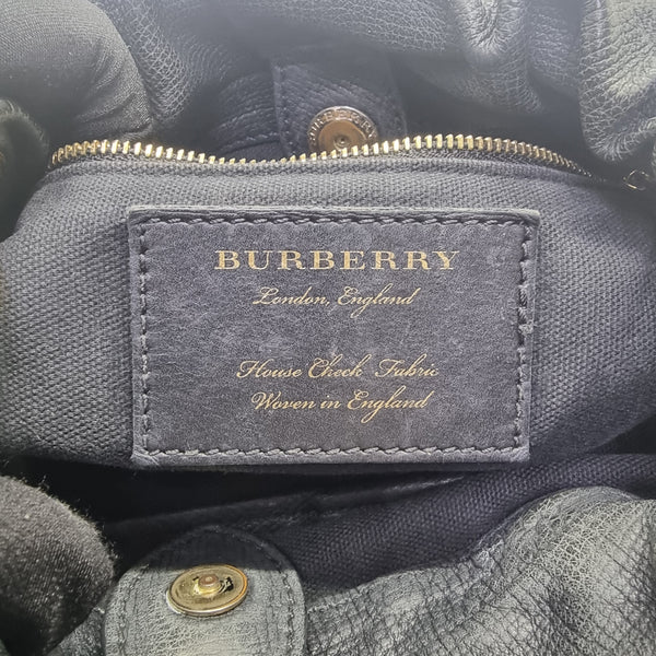 Burberry House Check Canvas Bingley Bucket Bag Ghw (Black)