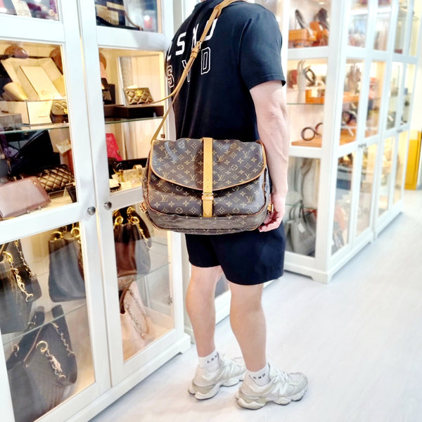 Louis Vuitton Saumur 35 Monogram Ghw