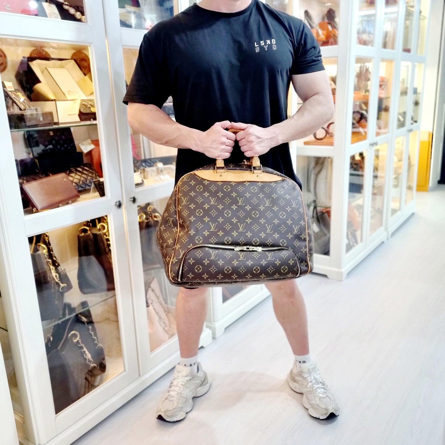 Louis Vuitton Evasion Travel Boston Bag Monogram Ghw