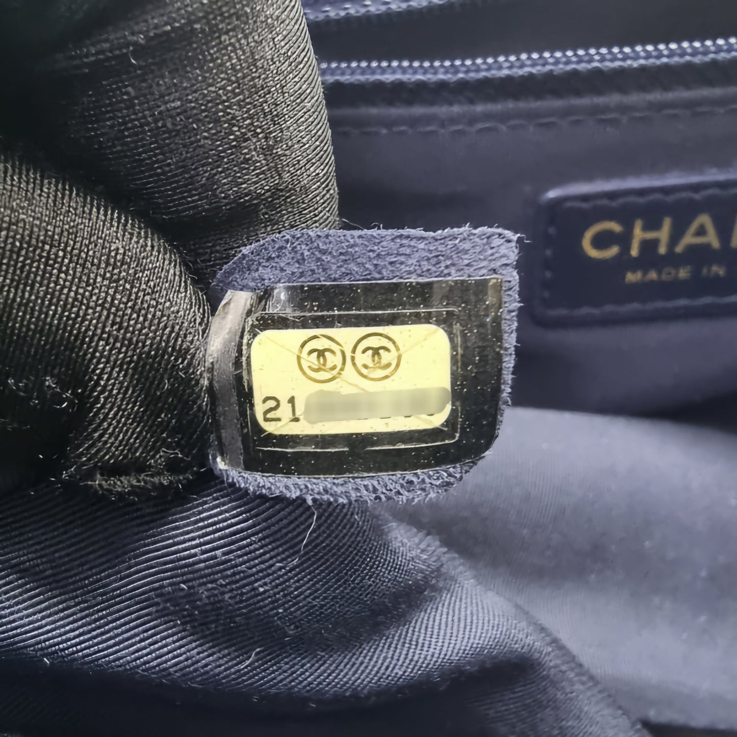 Chanel Mademoiselle Chic Medium Flap Bag Lambskin Ghw (Black)