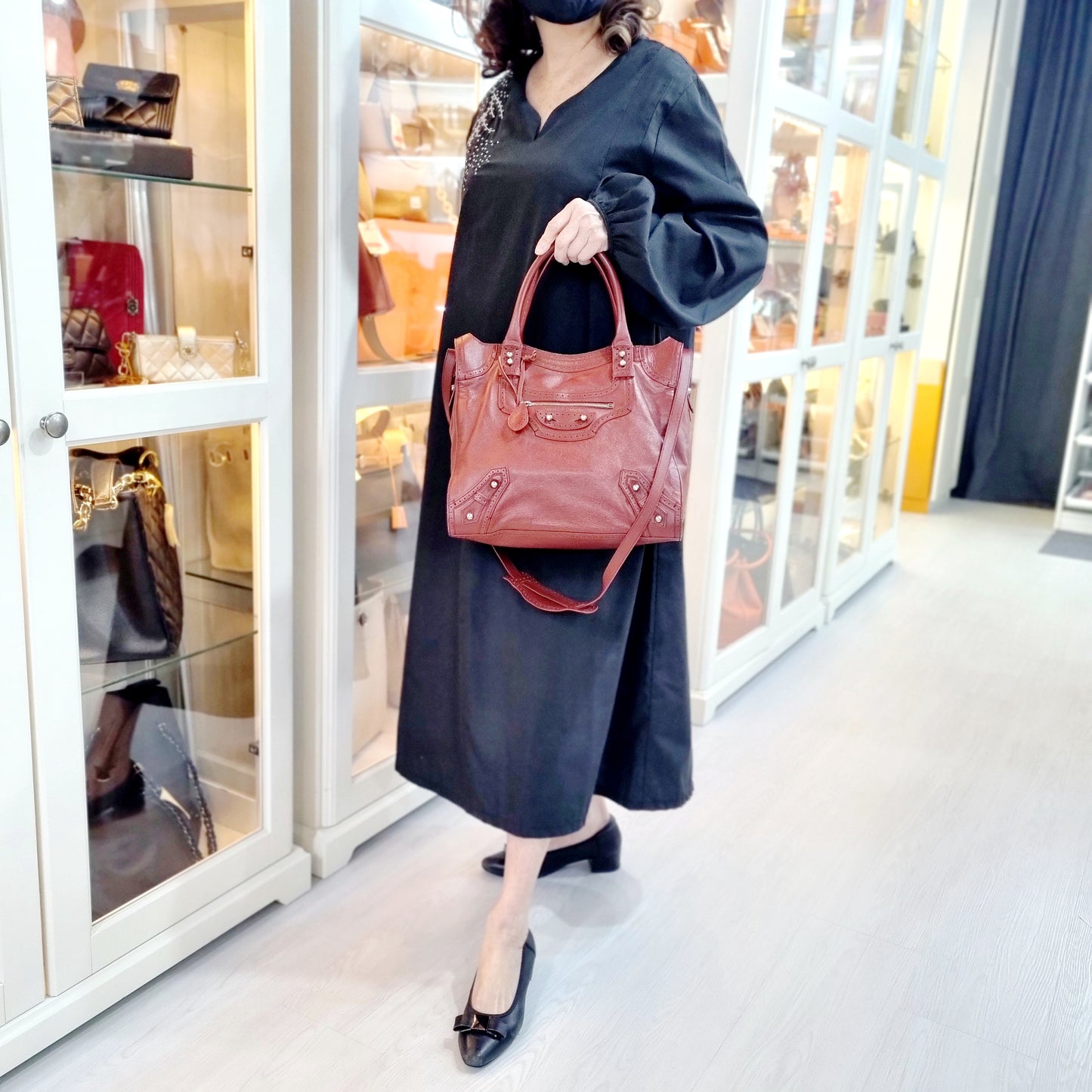 Balenciaga Agneau Classic Velo Lambskin Tote Shw (Brown)