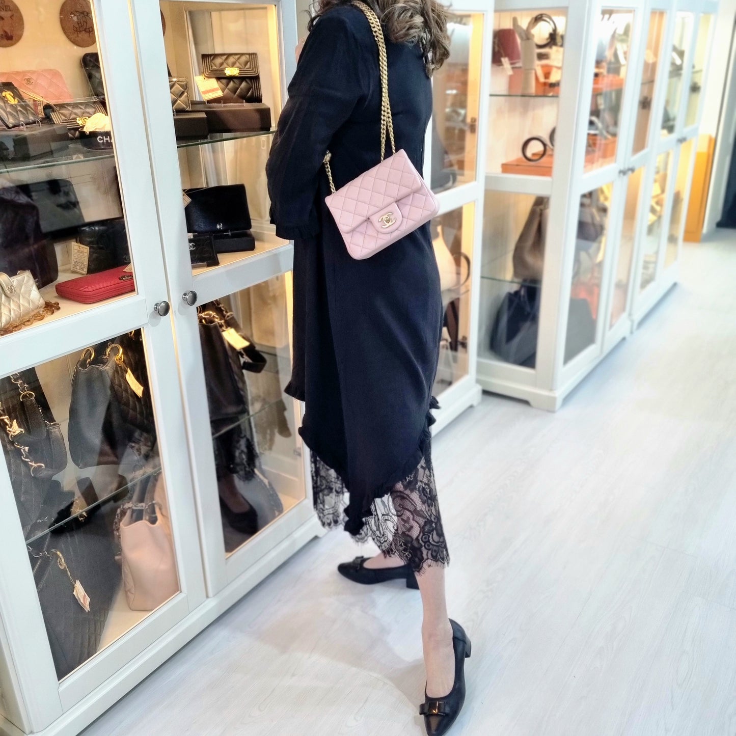 Chanel Classic Mini Flap With Camellia Adjustable Crush Ball Chain Lambskin Ghw (Rose Clair)