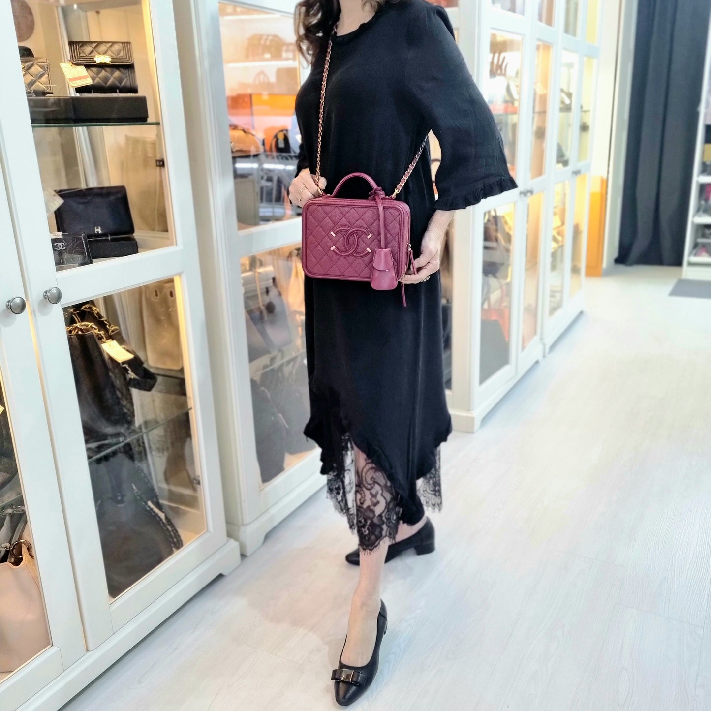 Chanel Filigree Vanity Case Caviar Ghw (Burgundy)