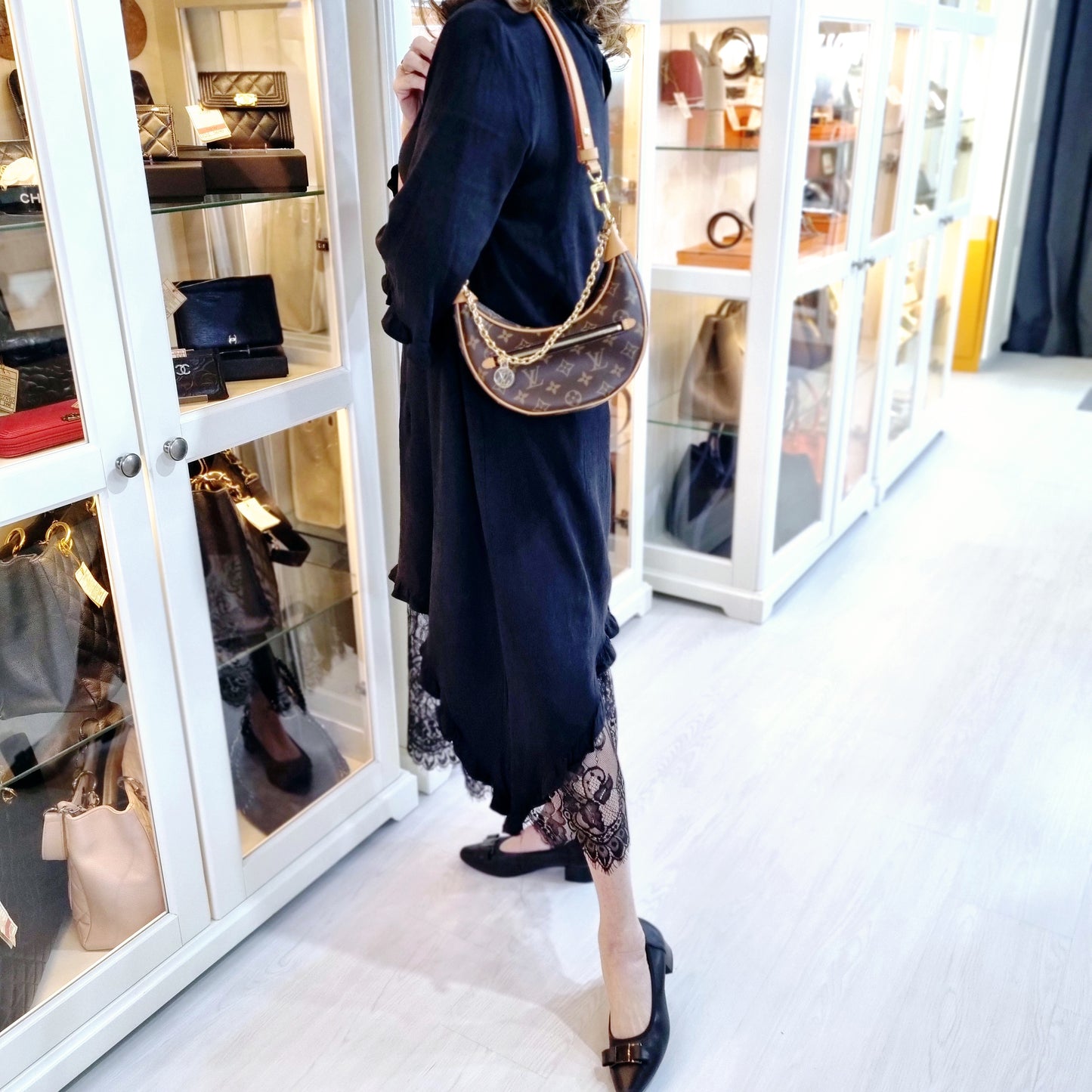 Louis Vuitton Loop Bag Monogram Ghw