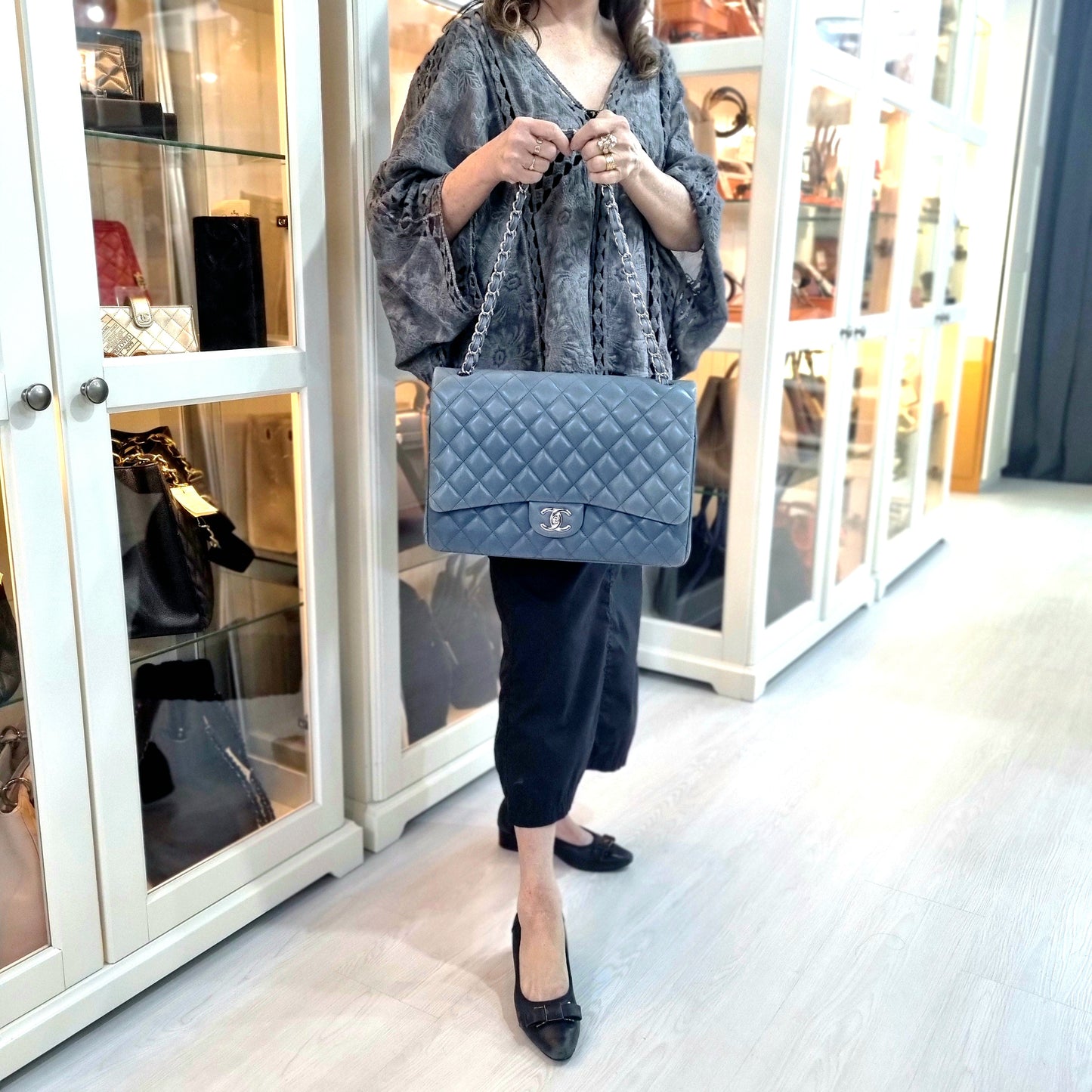 Chanel Maxi Double Flap Lambskin Shw (Light Blue)