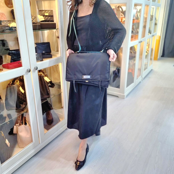 Prada Nylon Etiquette Messenger Bag Ghw (Black)