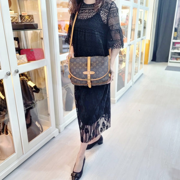 Louis Vuitton Saumur 30 Monogram Ghw