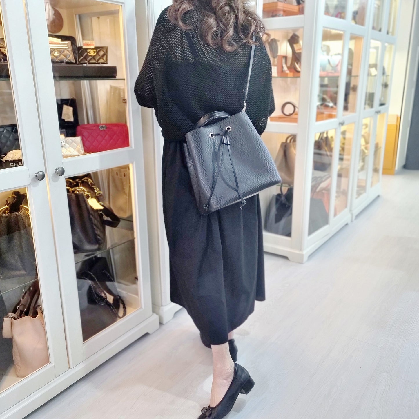 Louis Vuitton Neo Noe MM Epi Shw (Black)