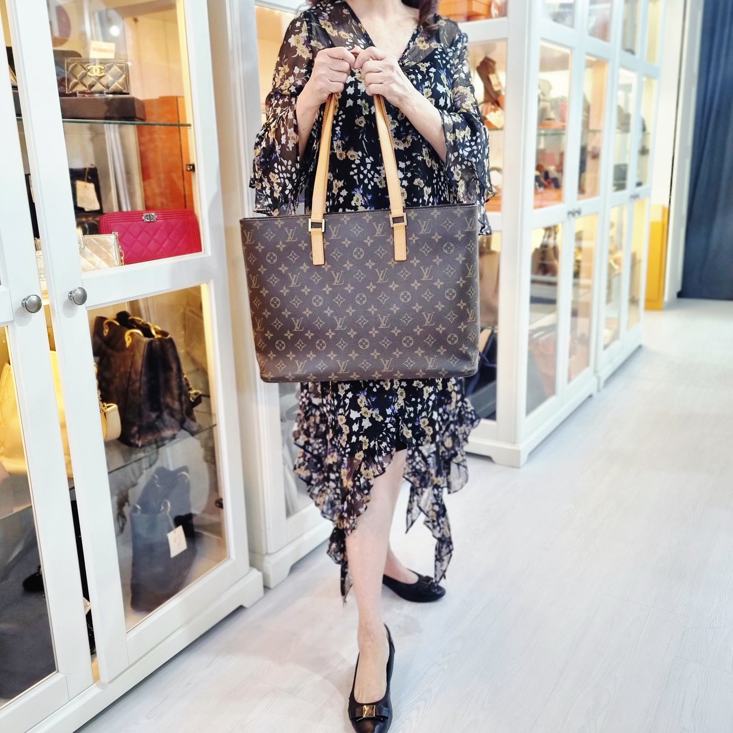 Louis Vuitton Luco Shoulder Bag Monogram Ghw